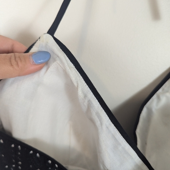 VINTAGE Y2K White House Black Market Black Eyelet Halter Little Black Dress - Picture 4 of 5